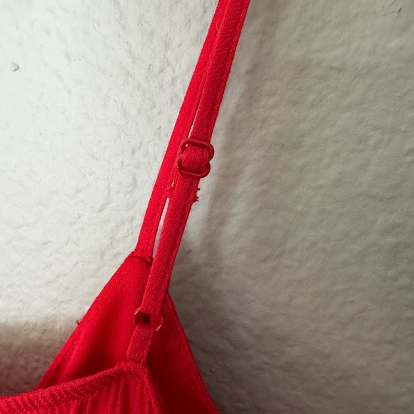 Kai Ami Red Romper size Large - Picture 10 of 10